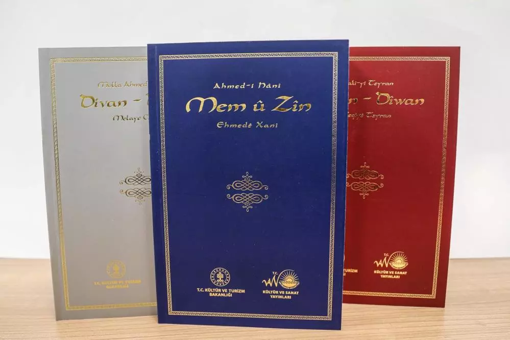 Van’da Kürt edebiyatının 3 önemli eserinin basımı yapıldı Görseli