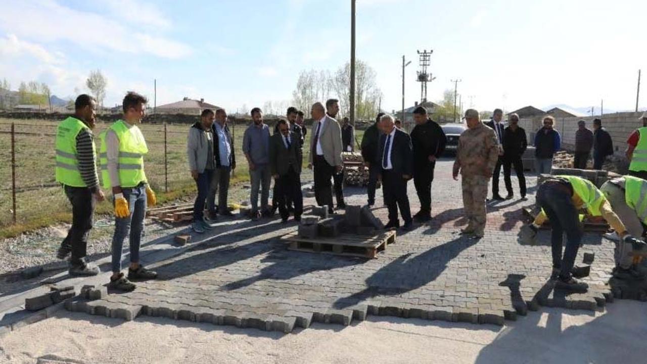 İpekyolu’nda parke kilit taşı çalışmaları başladı Görseli