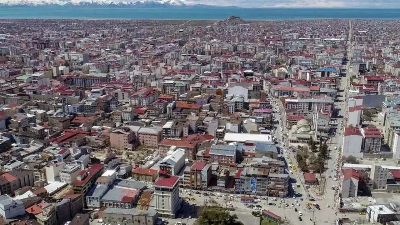 Van’da hangi partinin oyu arttı, hangisinin oyu düştü? Görseli
