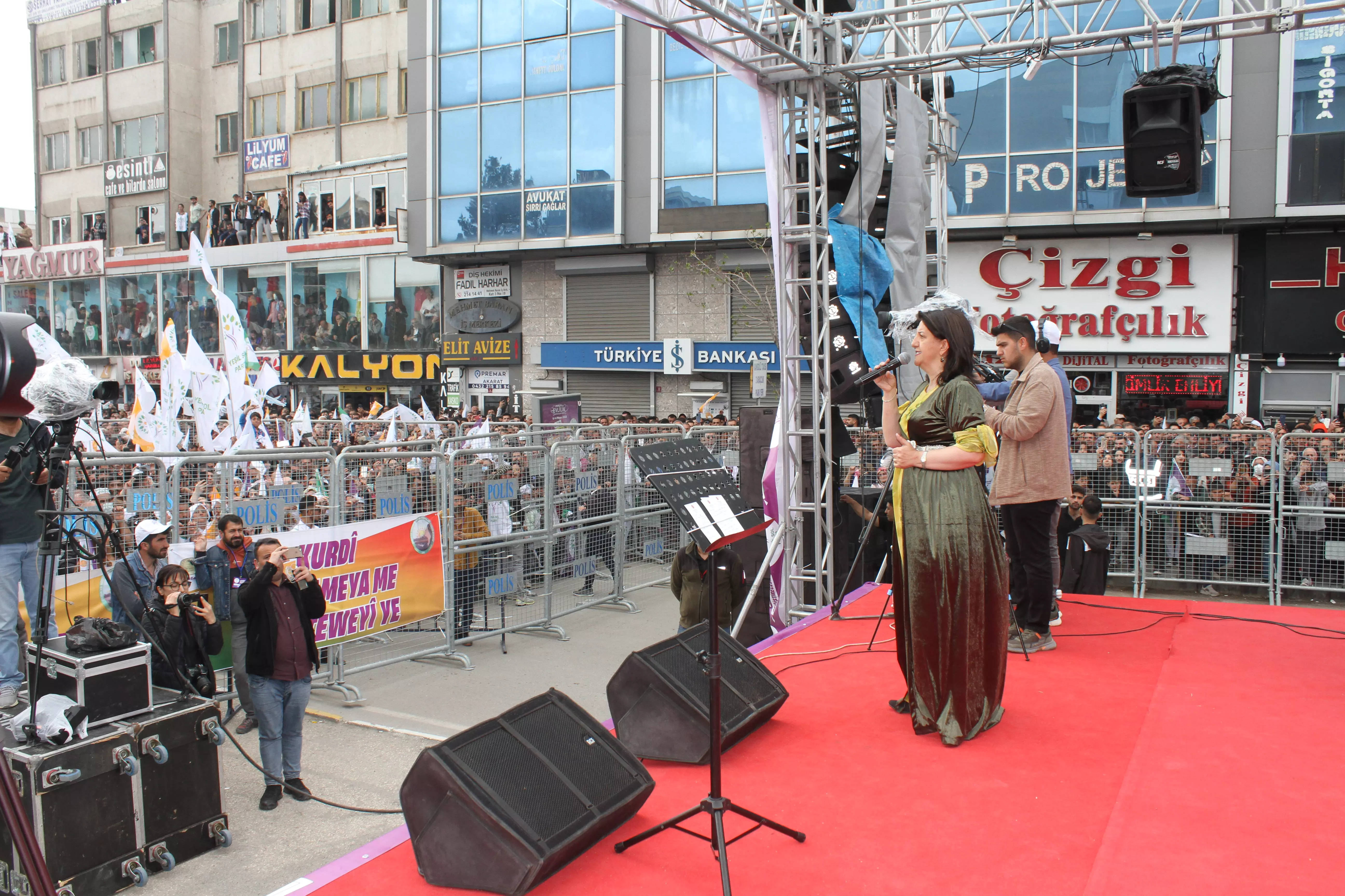 Yeşil Sol Parti, final mitingini Van’da düzenledi Görseli