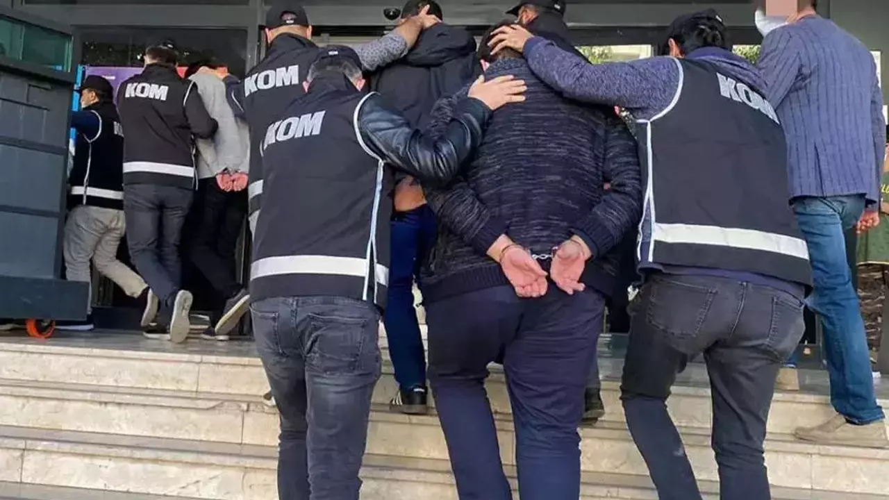 Van'da 15 kişi tutuklandı Görseli