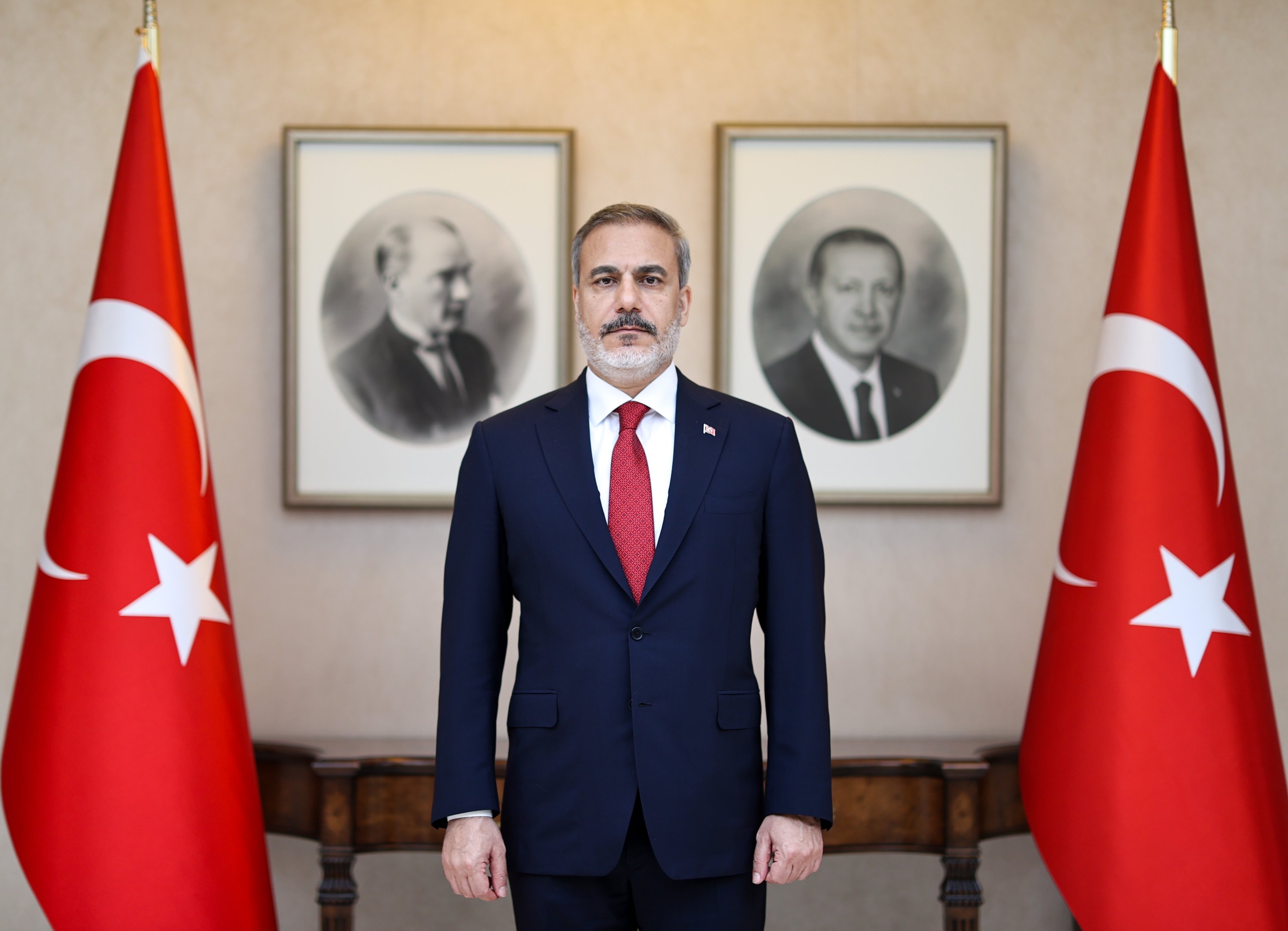 Vanlı Hakan Fidan hangi aşirete mensup? Görseli
