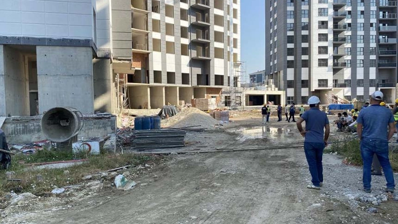 Vanlı işçi inşaattan düşerek hayatını kaybetti Görseli