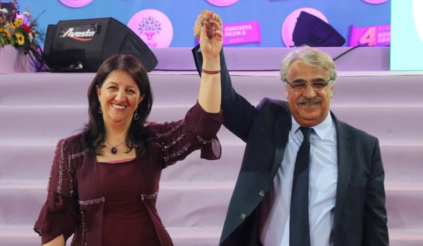HDP'de Değişim başlıyor Pervin Buldan ve Mithat Sancar görevi bırakıyor Görseli