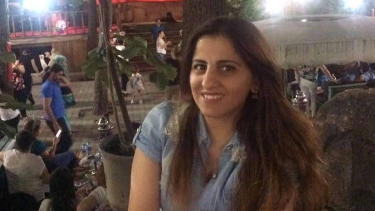 Van'da Trafik Kazası! Hemşire Ayser Büyükyıldız Hayatını Kaybetti Görseli