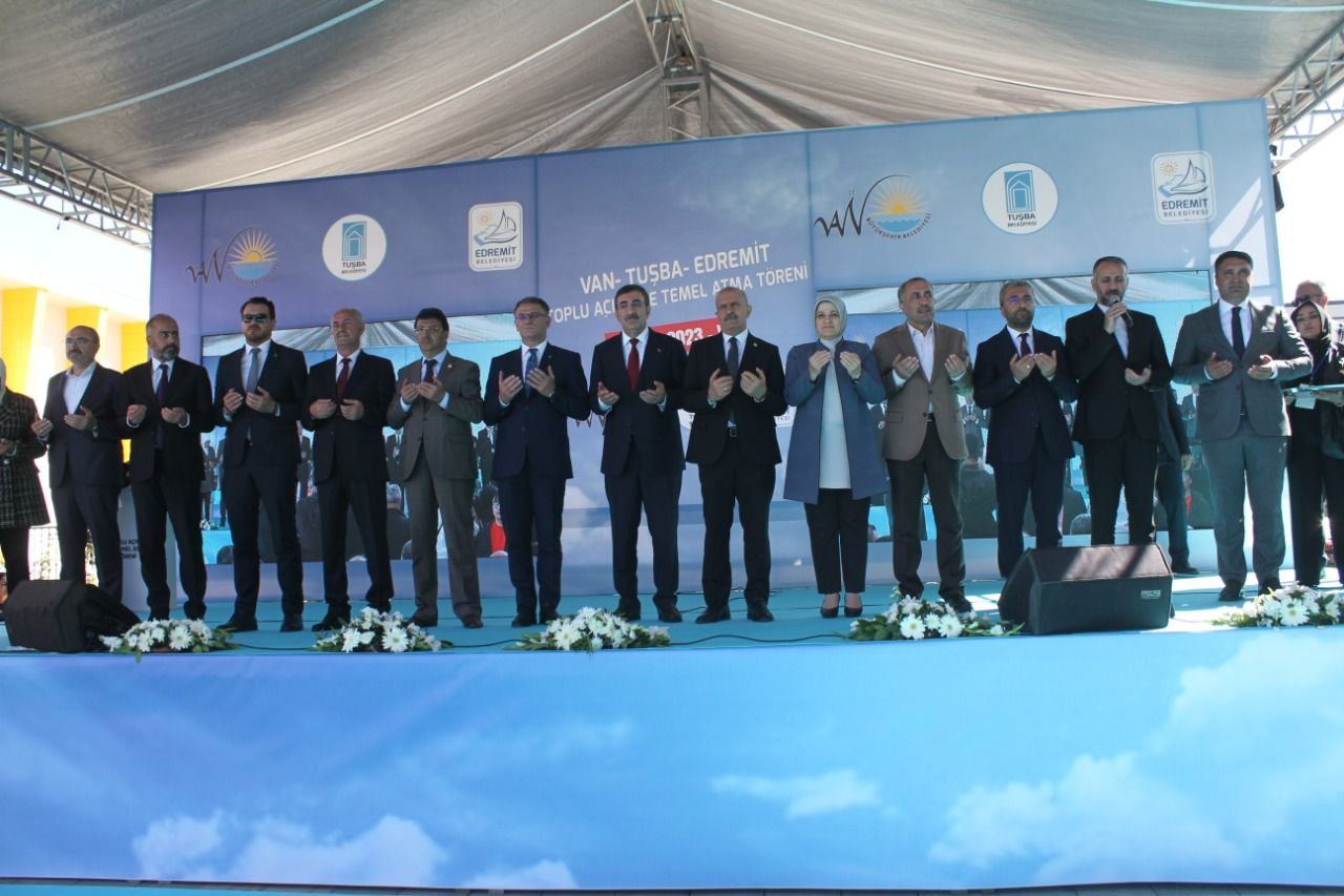 Cumhurbaşkanı Yardımcısı Cevdet Yılmaz Van'da Görseli