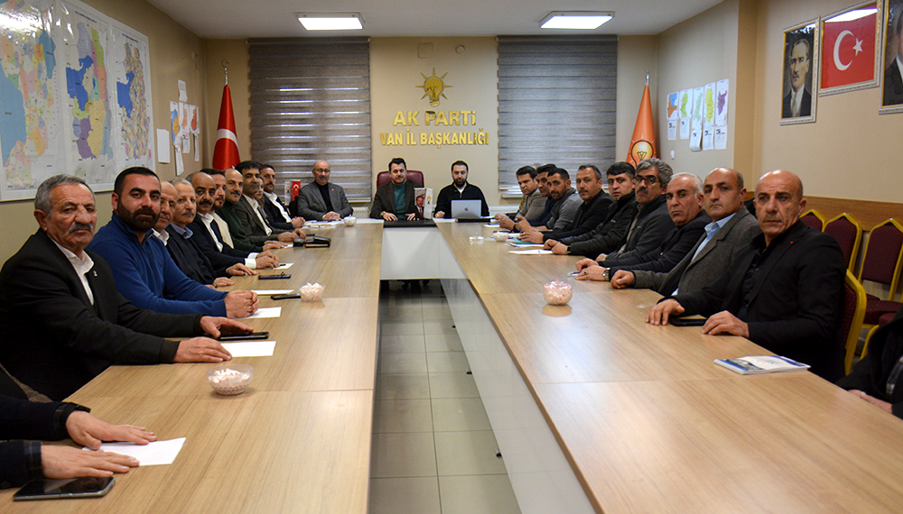Van Ak Parti'de seçim çalışmaları başladı Görseli