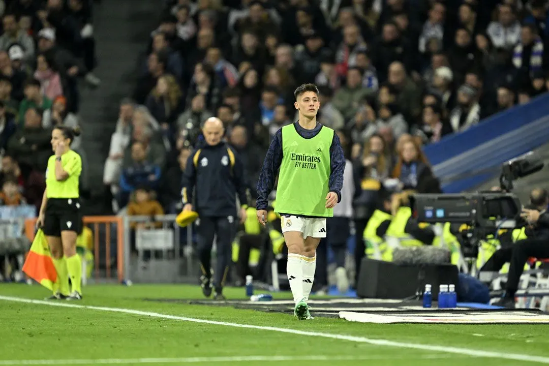 Arda Güler'in Ancelotti'ye o son bakışı yürekleri dağladı! Görseli