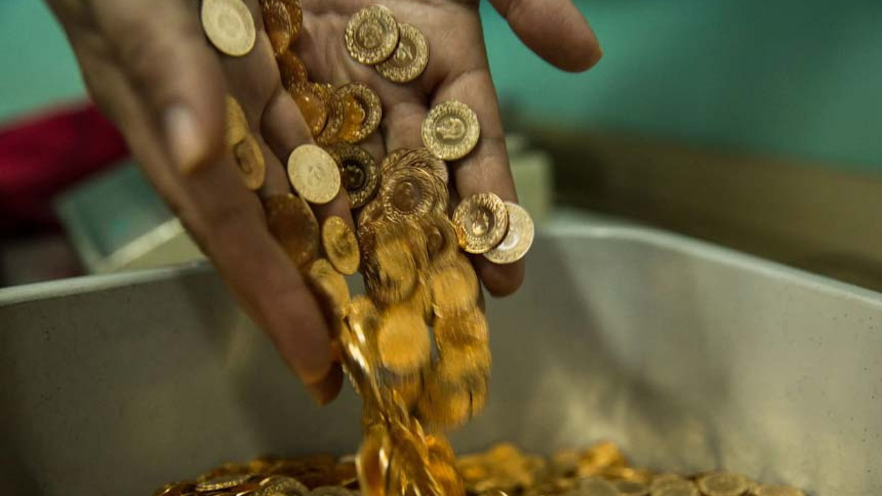 Bankacılık devinden altın tahmini: 2025'in son çeyreğinde rekor kırabilir Görseli