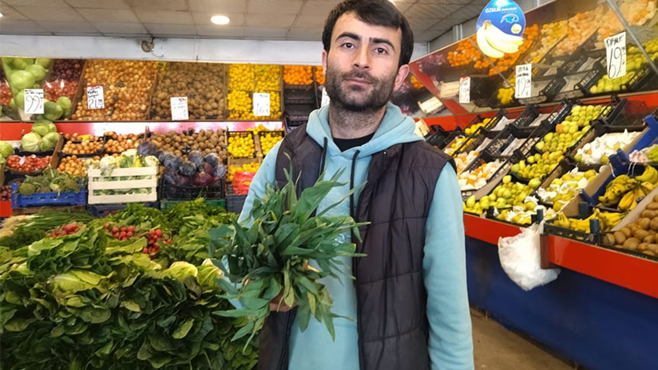 Van’da çiriş otu tezgâhlardaki yerini aldı! Görseli