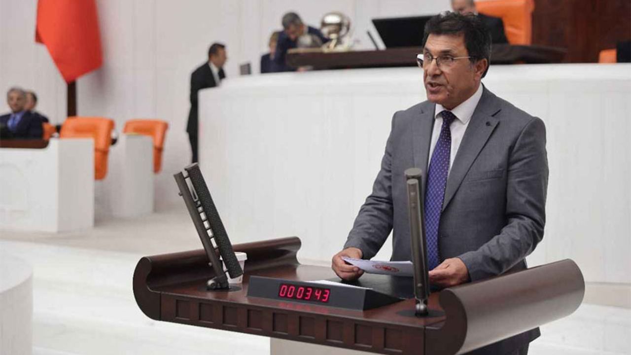 DEM Parti Van Milletvekili Mahmut Dindar, Van Spor’u Meclis gündemine taşıdı Görseli