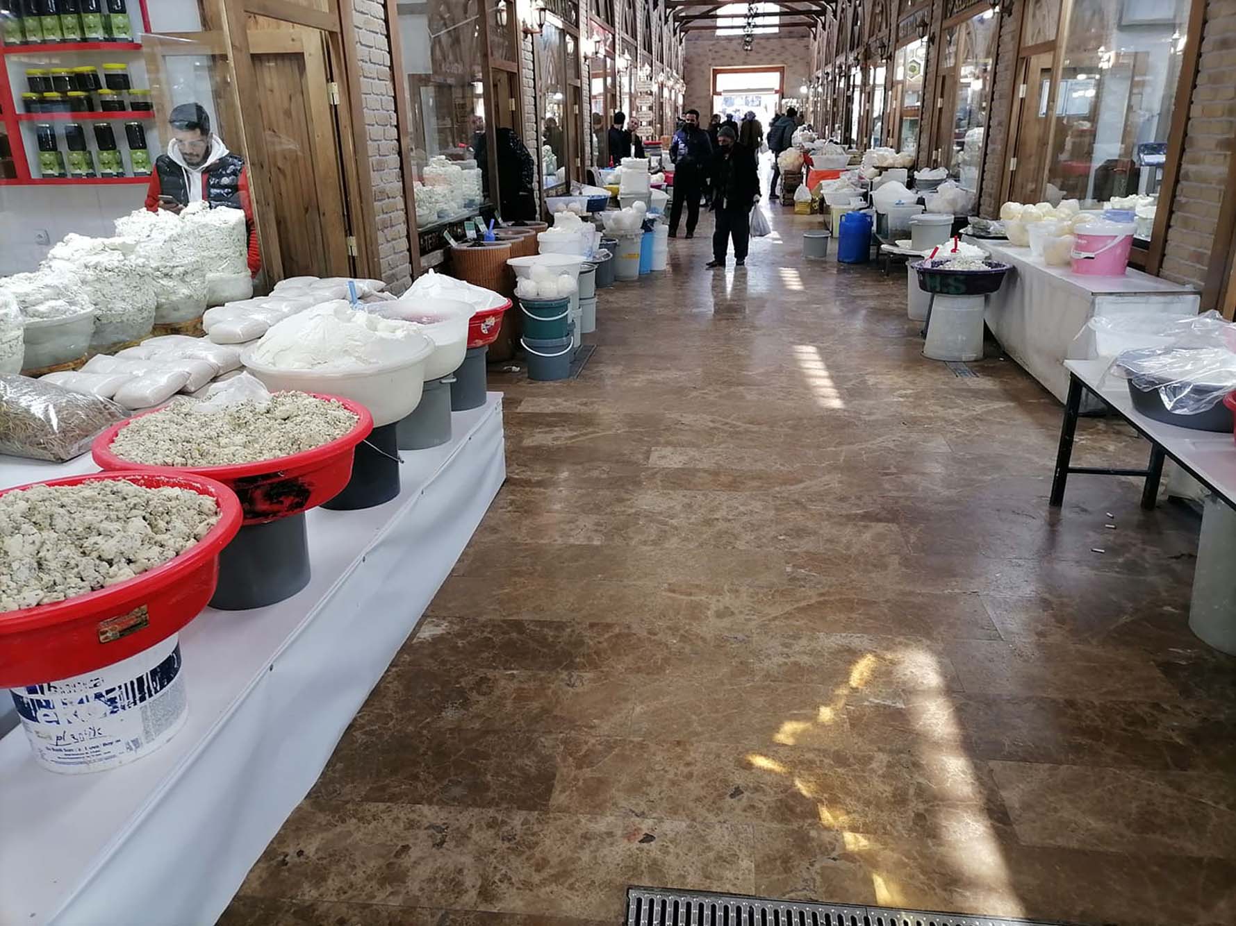 Van otlu peynirinde gramlı satış dönemi Görseli