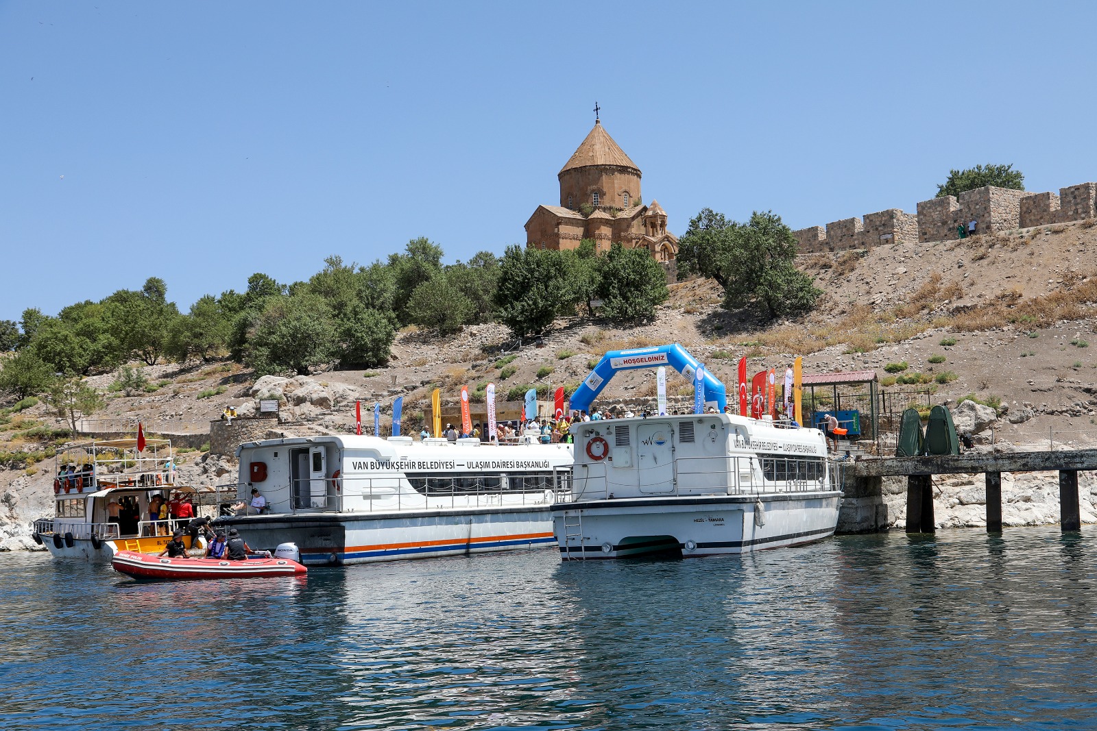 Van'da Deniz otobüsleri yeniden seferlerine başladı Görseli