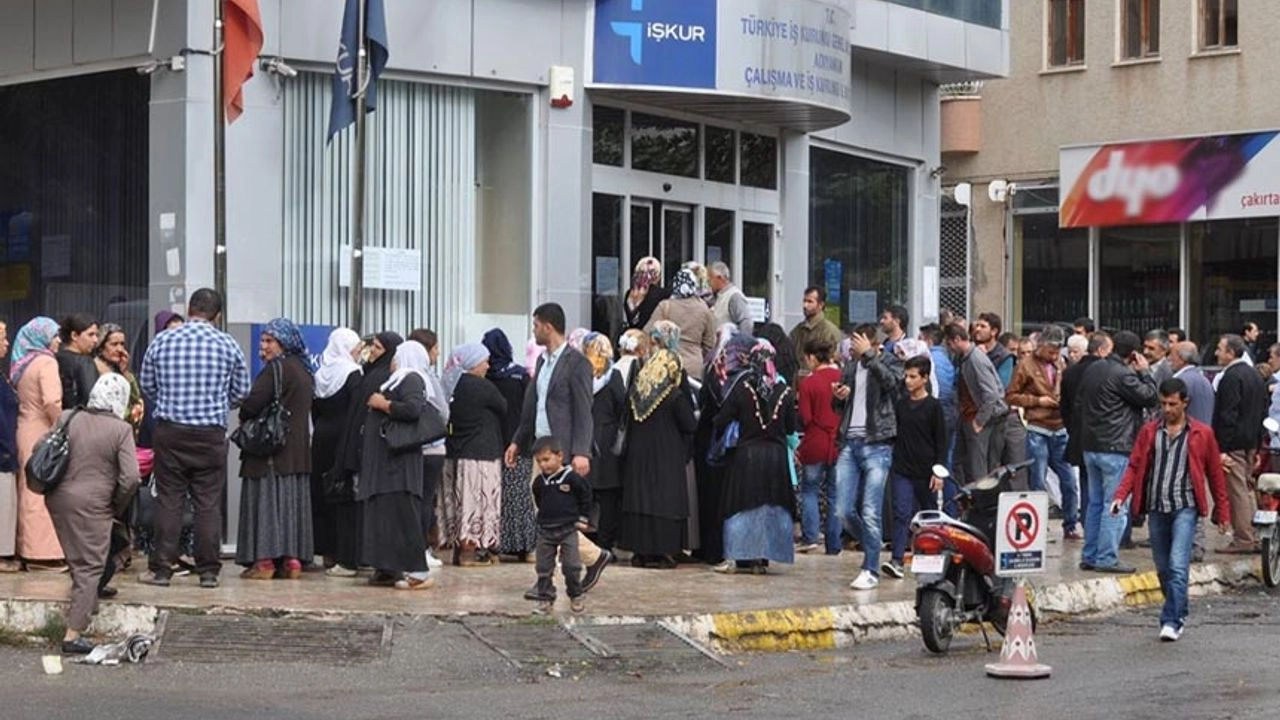 İşte Van’da 5 ayda İŞKUR aracılığıyla işe yerleştirilen kişi sayısı Görseli