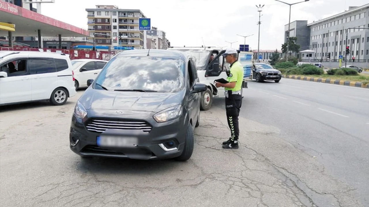 Van'da 21 araç daha trafikten men edildi Görseli