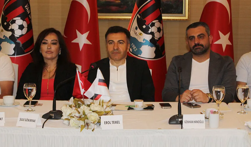 Vanspor'un yeni yönetimi basınla bir araya geldi Görseli