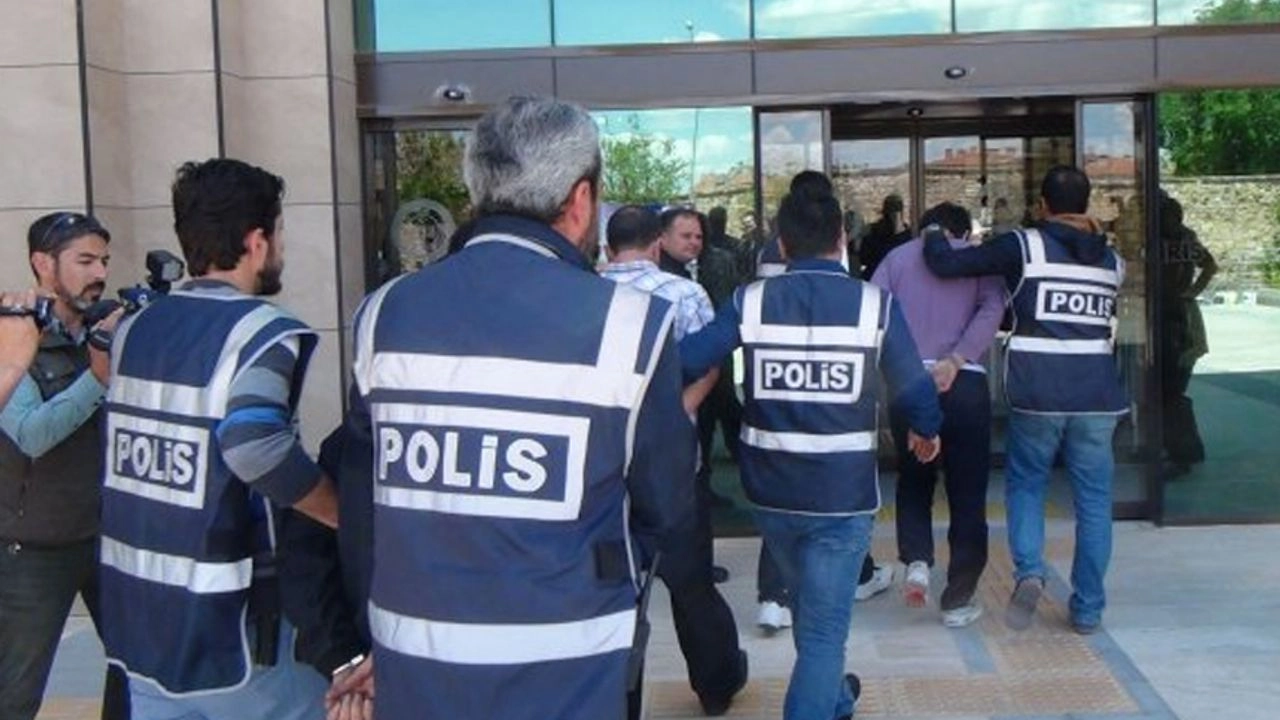 Van’da aranan 71 kişi tutuklandı Görseli