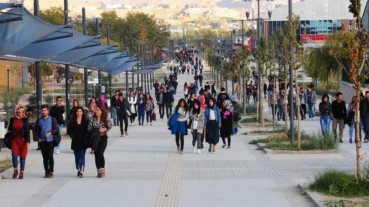 Van YYÜ Tanıtım ve Tercih Günleri başlıyor Görseli