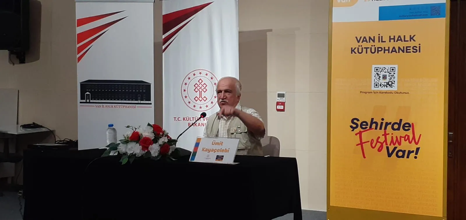 Yazar Kayaçelebi eski Van’ı anlattı Görseli