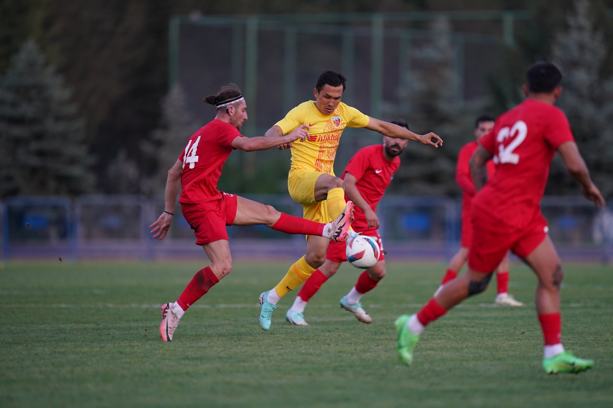 Vanspor hazırlık maçında Kayserispor'a 3-1 mağlup oldu! Görseli