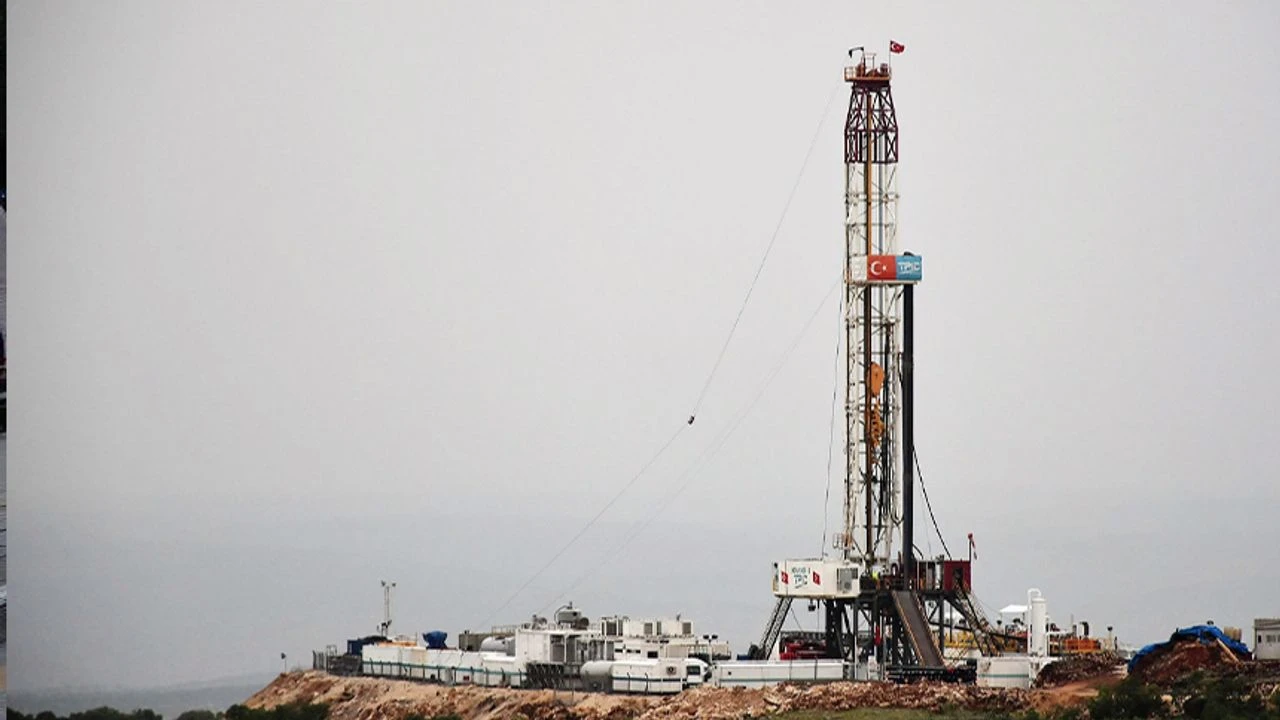Van’da petrol arama çalışmalarına başlandı Görseli