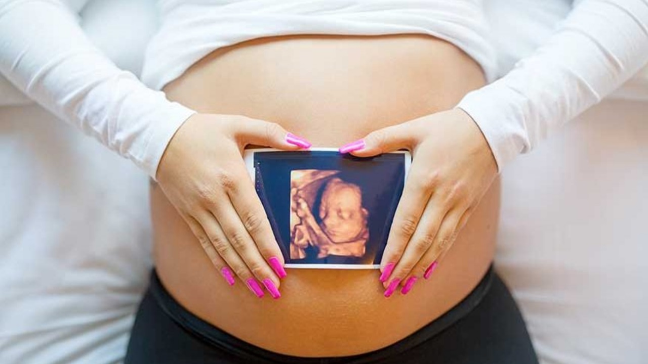 Dört Boyutlu Ultrason ile Bebeğinizin İlk Hareketlerini Gerçek Zamanlı İzleyin Görseli