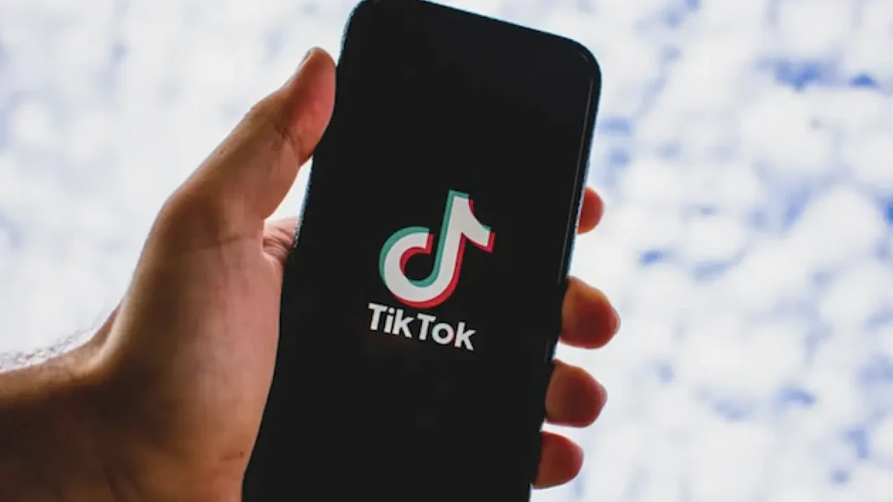 Kolaytakipçi ile TikTok’ta Ünlü Olmak Artık Çok Kolay Görseli