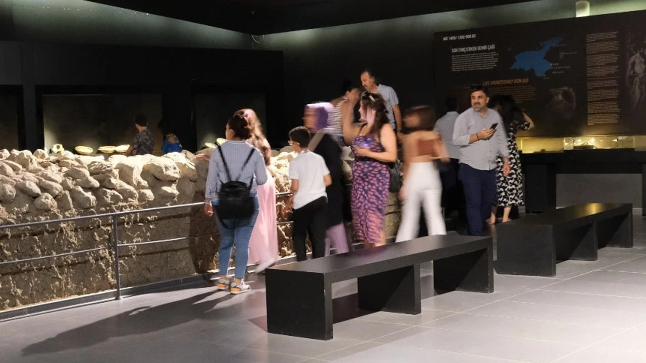 Van’ı gezen turistler Van’a hayran kaldı Görseli