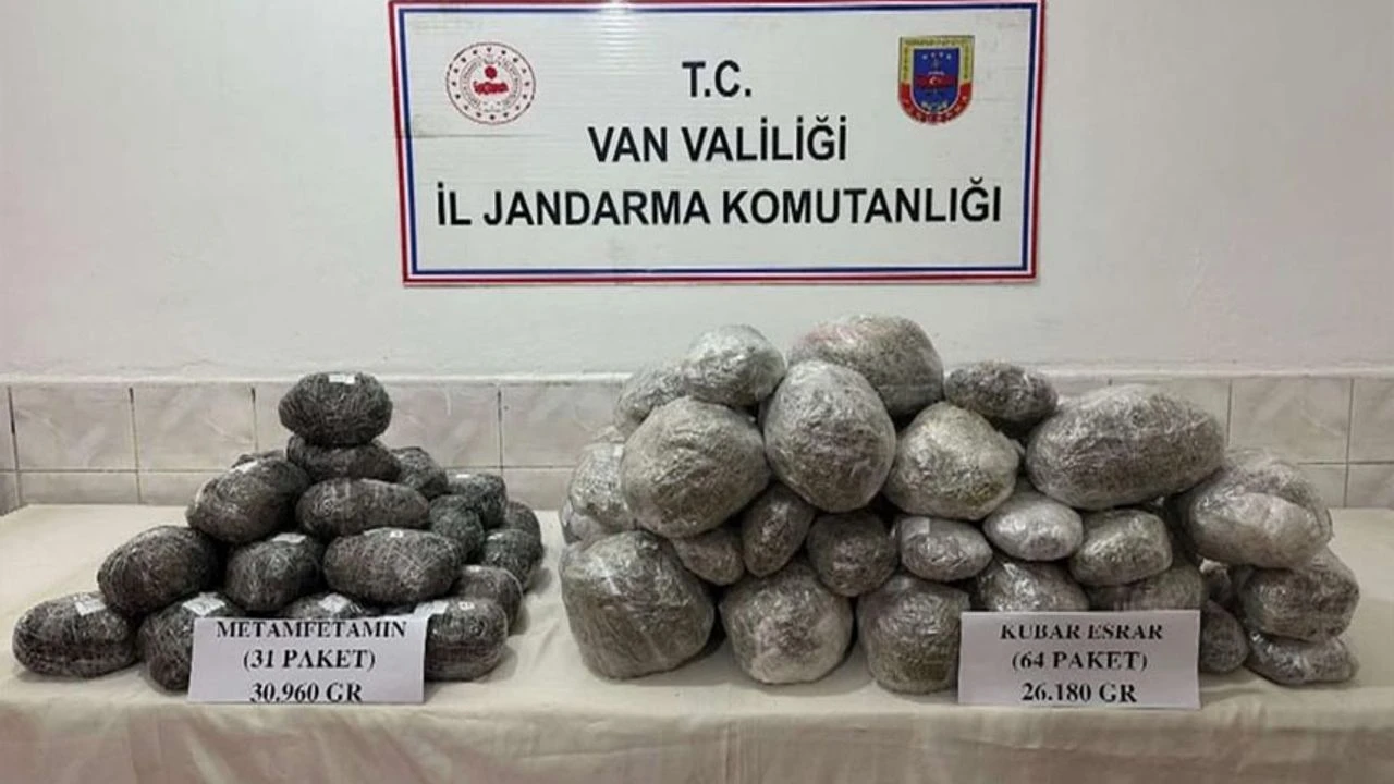 Van'da yüklü miktarda uyuşturucu ele geçirildi Görseli