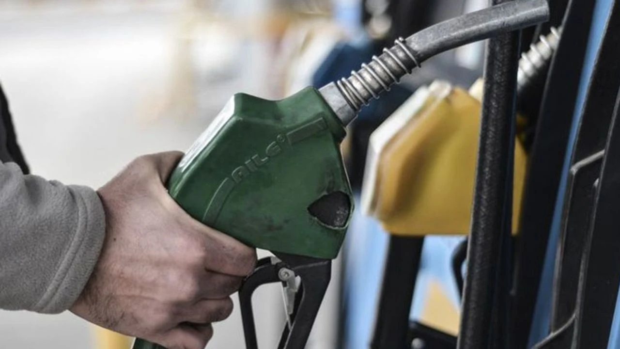 Benzin ve motorine indirim geliyor Görseli