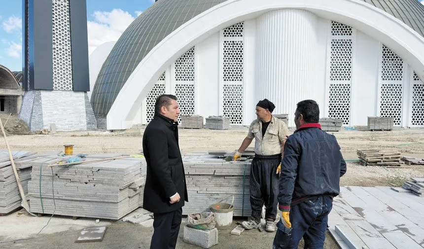 Tıbbiye Camii ibadete hazırlanıyor Görseli