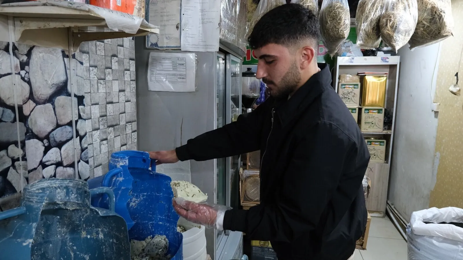 Van’da küp peyniri satışa çıktı! İşte peynir fiyatları Görseli