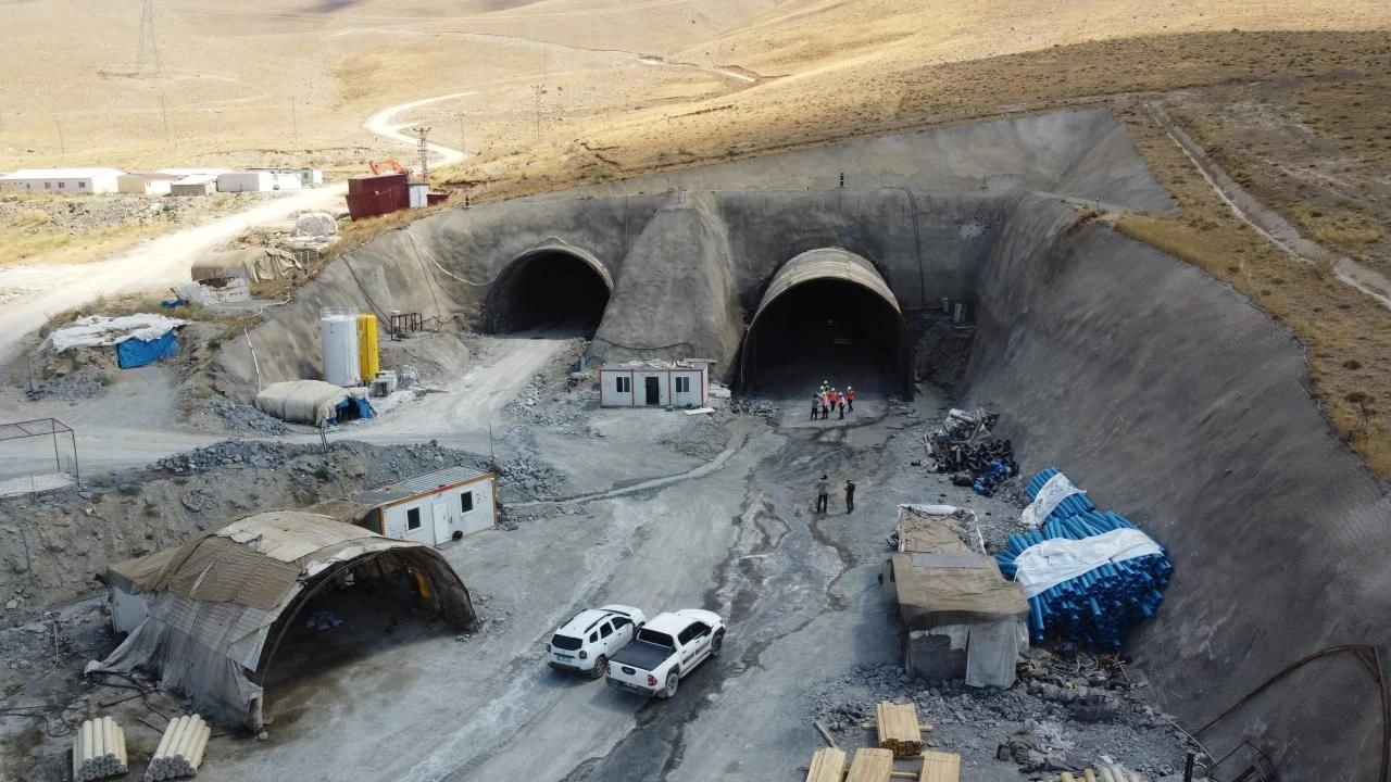 Güzeldere Tüneli cuma günü açılıyor! Görseli