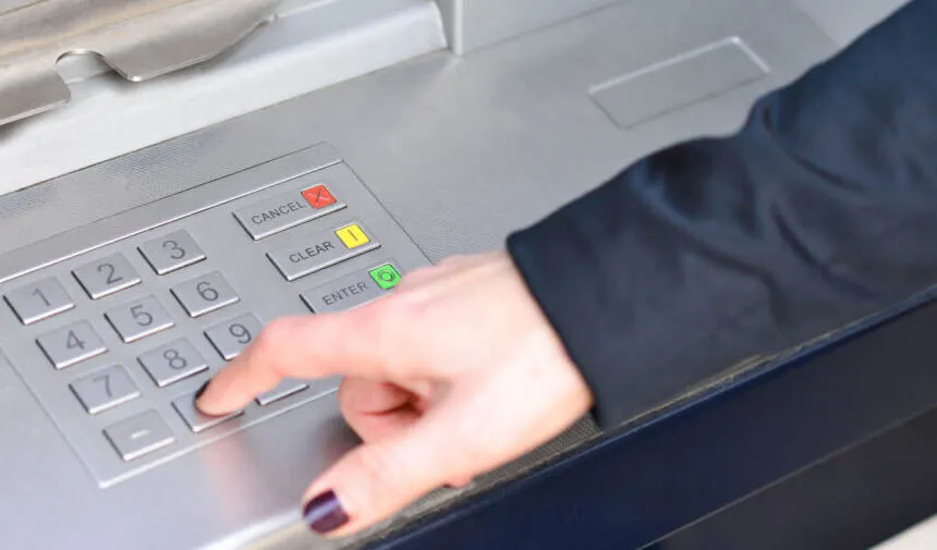 ATM’lerde yeni dönem başlıyor! Para çekme ve yatırma işlemleri değişiyor Görseli