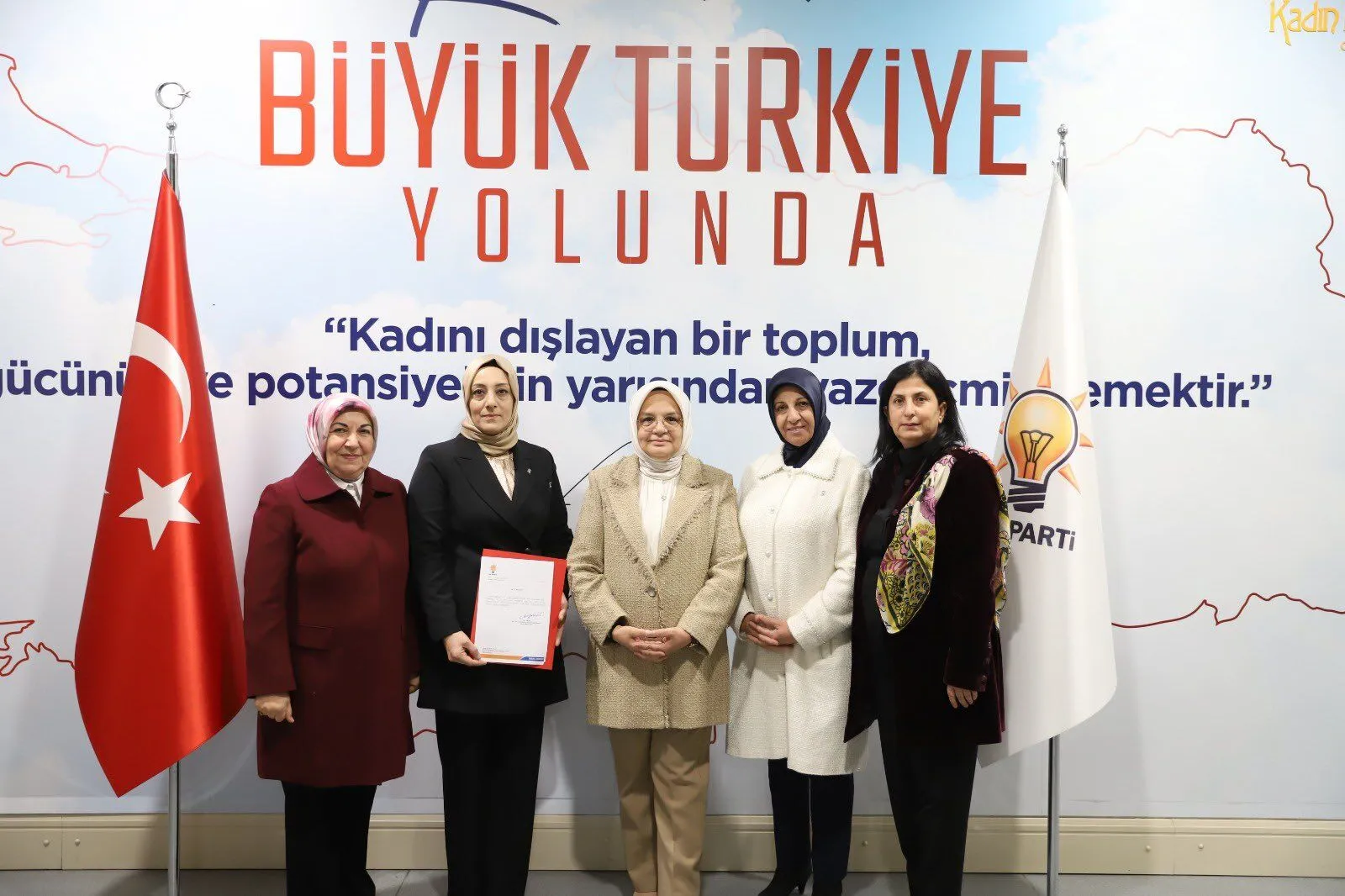 Ak Parti Van Kadın Kolları Başkanı Belli Oldu Görseli