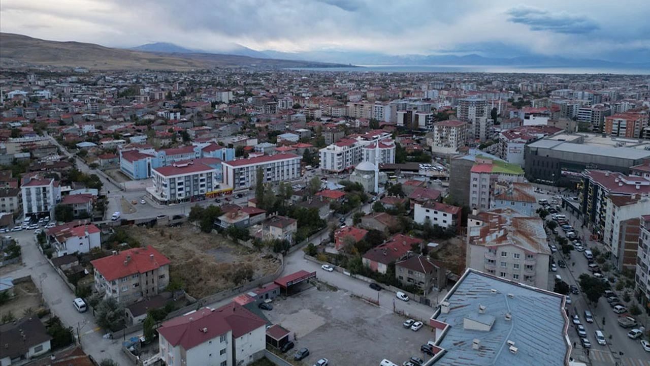 Van, Doğu Anadolu Bölgesi’nde en çok konut satılan 3. il oldu Görseli