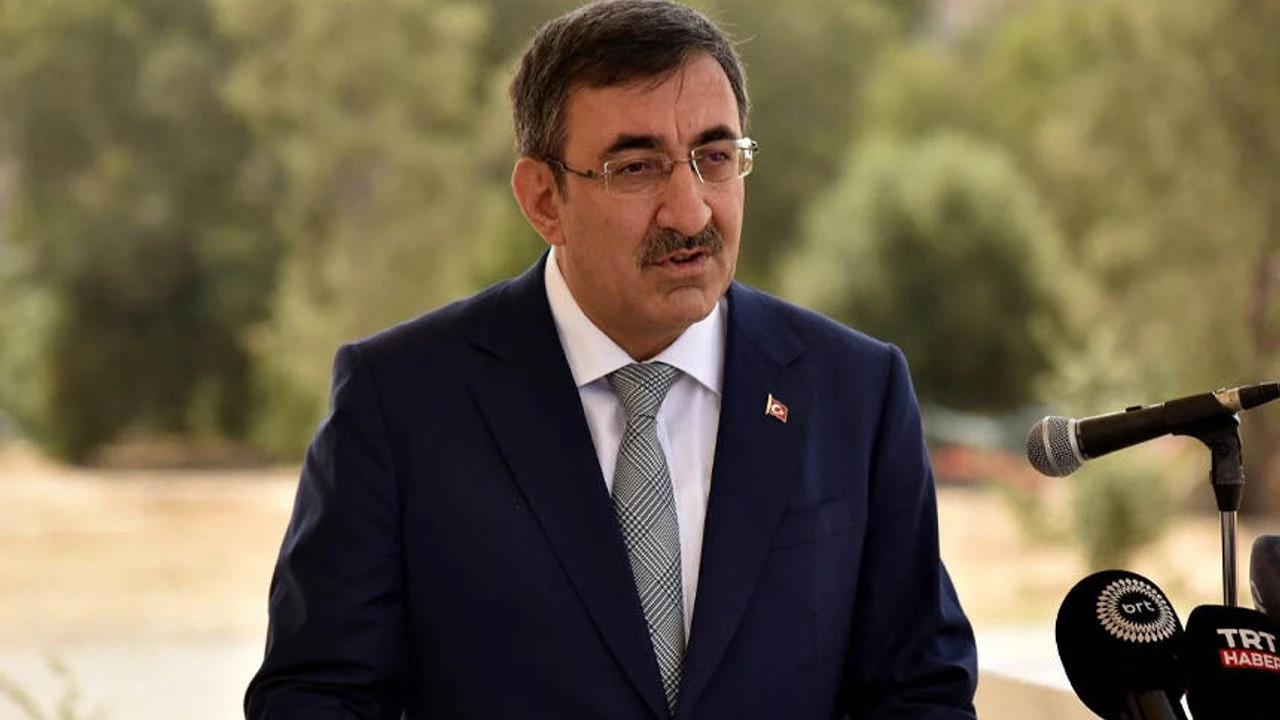 Cumhurbaşkanı Yardımcısı Cevdet Yılmaz'dan emekli maaşı ve asgari ücret açıklaması Görseli