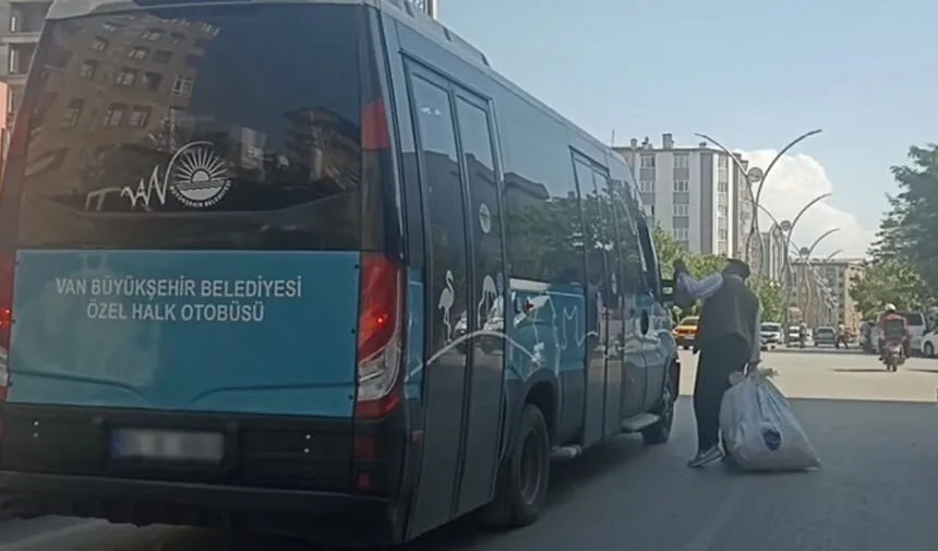 Van'da yaşlı vatandaşlar bazı özel halk otobüs şoförlerine sitem etti Görseli