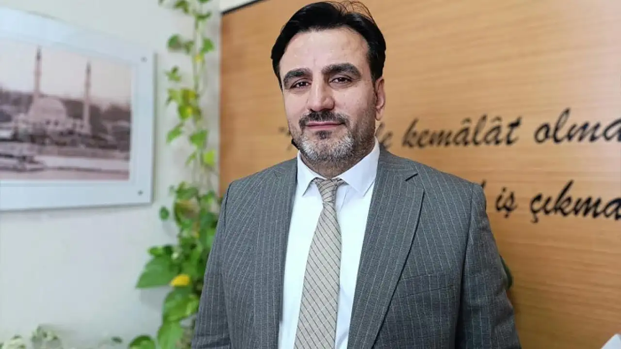 Doç. Dr. Remzi Sarıkaya:“Halı saha maçları oldukça tehlikeli olabilecek bir durum“ Görseli