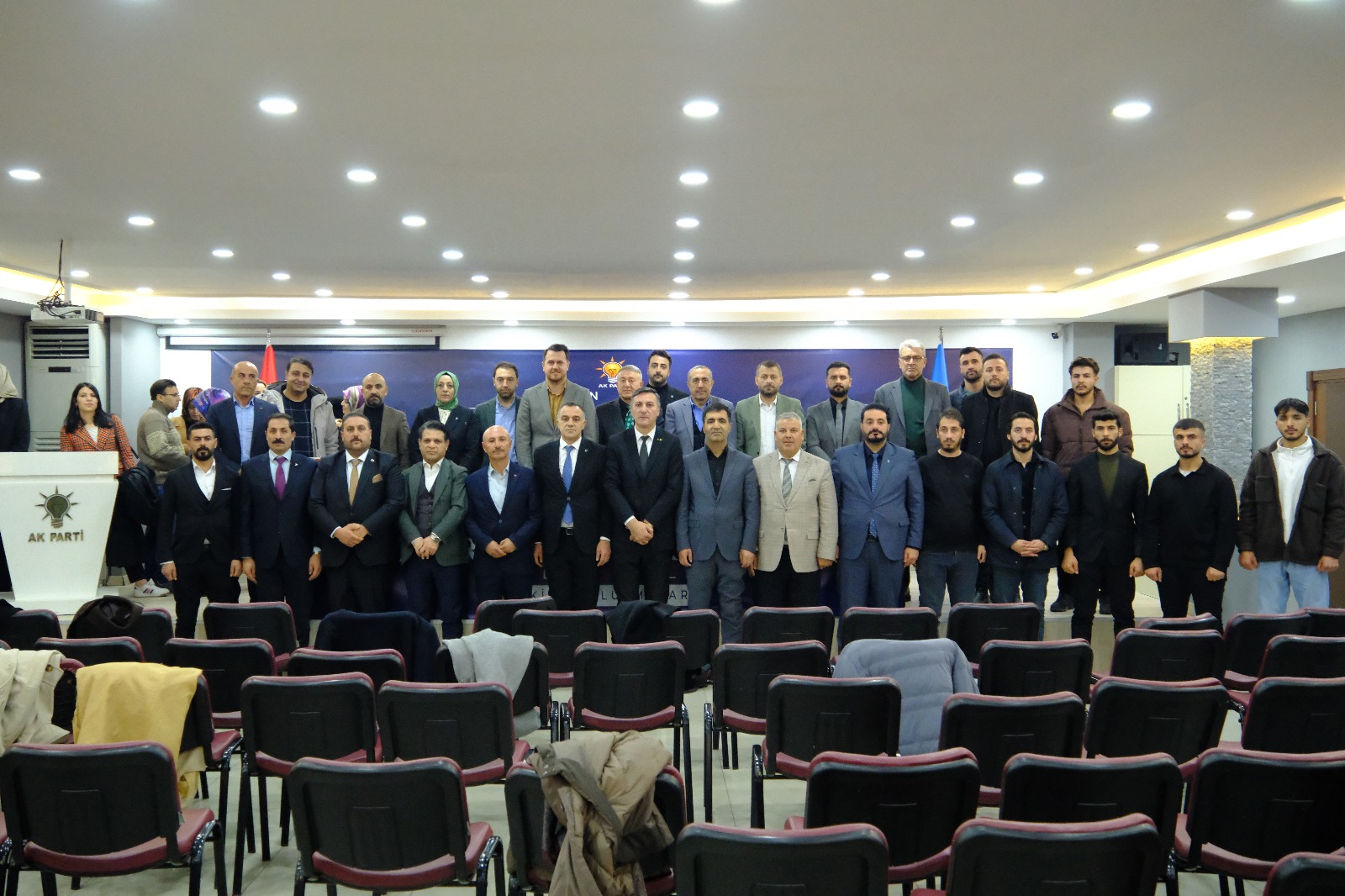 AK Parti Van İl Başkanlığında devir teslim töreni düzenlendi Görseli