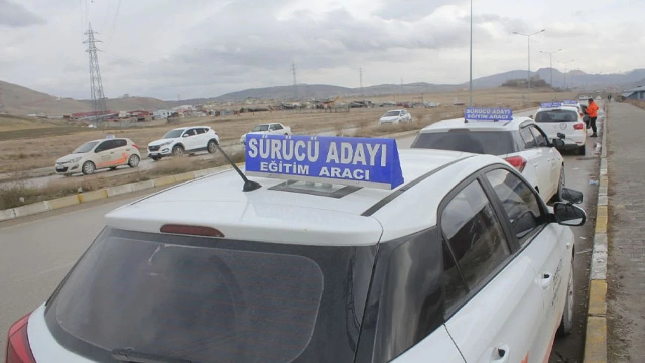 Sürücü kursları fiyatları güncellendi! Van’da ehliyet almanın bedeli artıyor Görseli