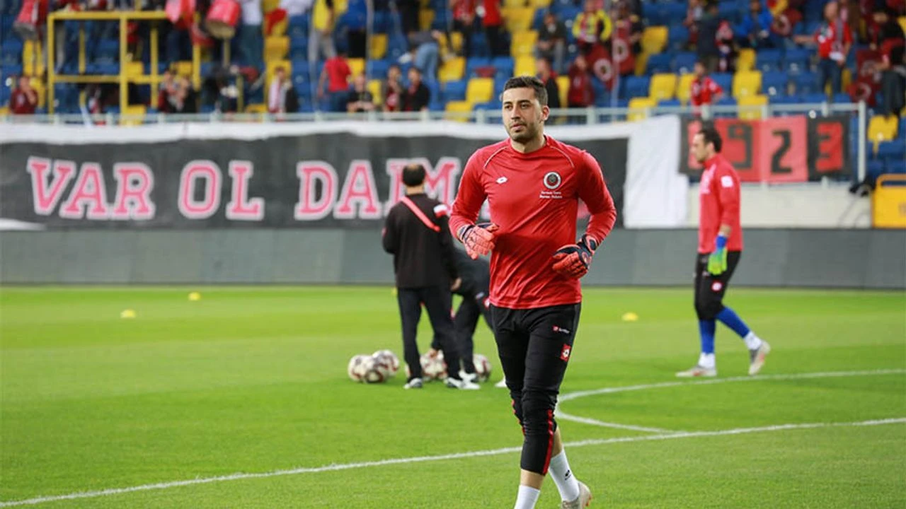 Van Spor tecrübeli file bekçisini renklerine kattı Görseli