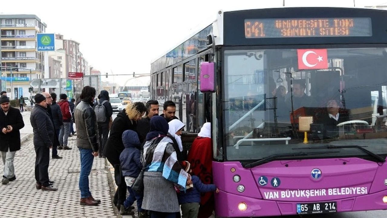 Van’da yeni otobüs hattı hizmete başladı! Görseli