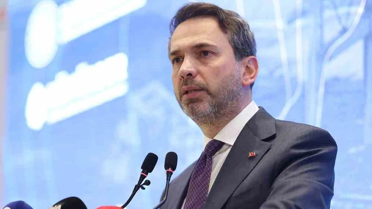 Elektrik ve doğal gaza zam gelecek mi? Bakan Bayraktar açıkladı Görseli