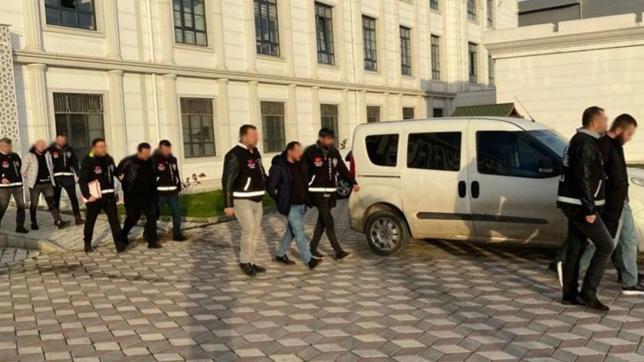 Van’da değişik suçlardan aranması bulunan 63 şahıs yakalandı! Görseli