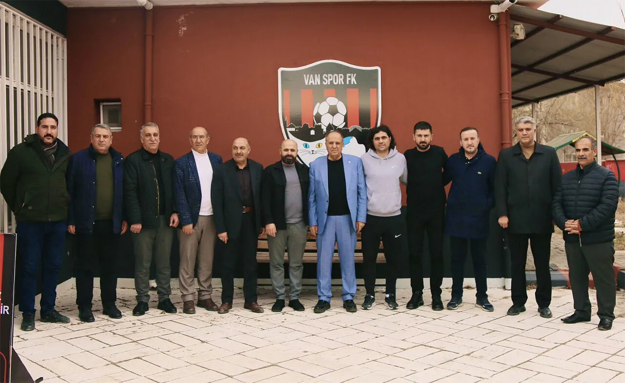 VATSO Derneği Başkanı Zahir Kandaşoğlu'ndan Vanspor'a ziyaret Görseli
