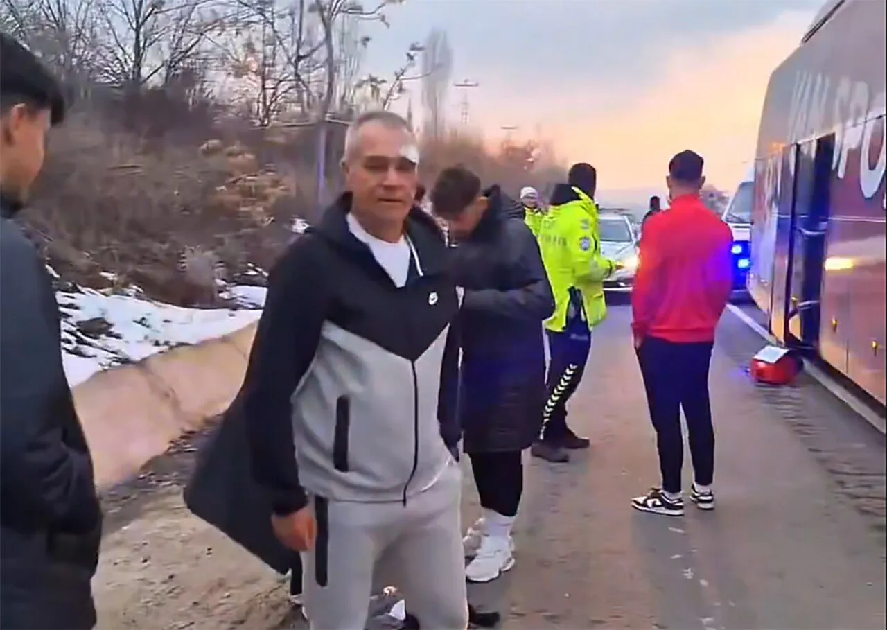 Vanspor'a Elazığ'da alçakca saldırı! Görseli