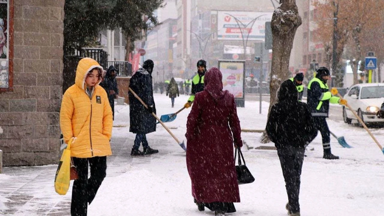 Van’da yeniden kar yağışı bekleniyor! Görseli