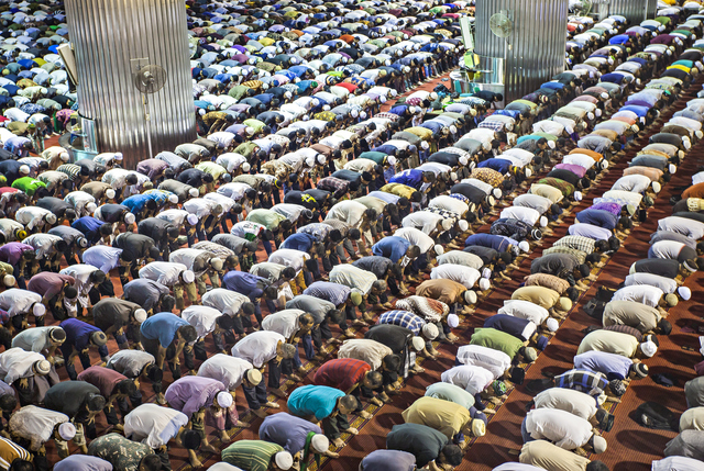 Van’da Bayram Namazı Saatleri Belli Oldu Görseli