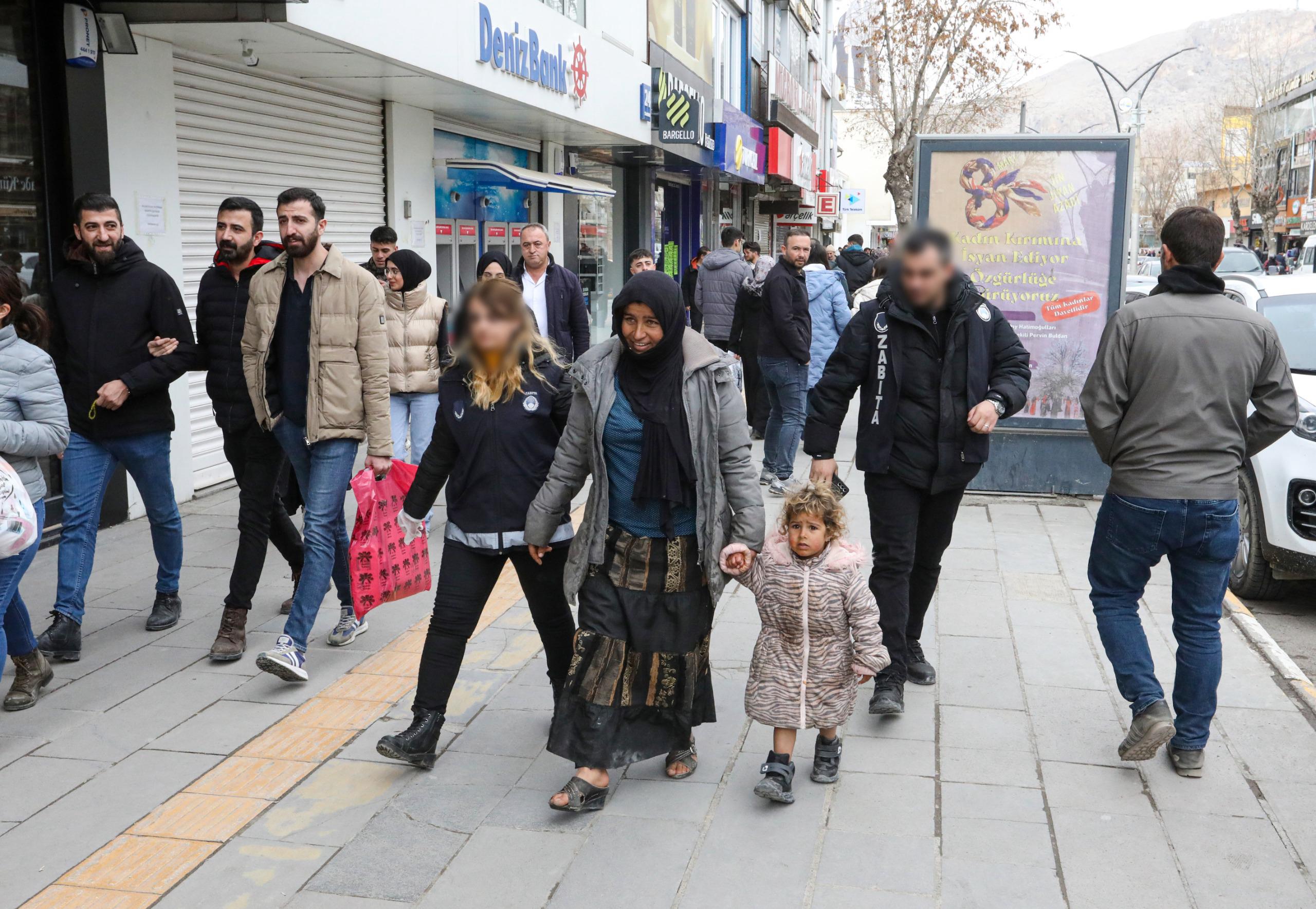 Van'da Zabıtadan dilenci operasyonu! - Kare 11